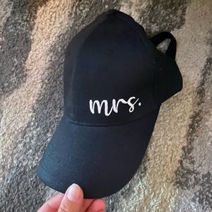 Mrs hat